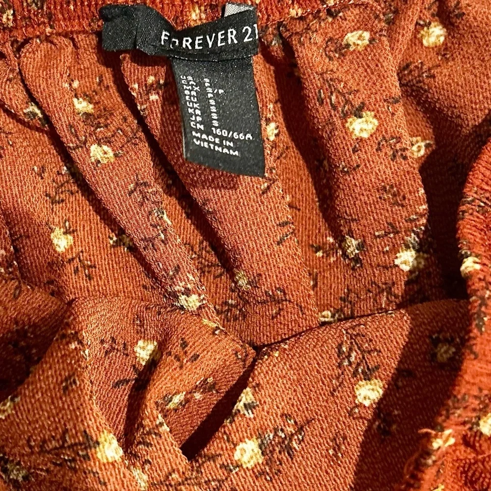 Forever 21 Rust Strapless Jumpsuit with Floral Pattern Size Small NWOT - Picture 4 of 8